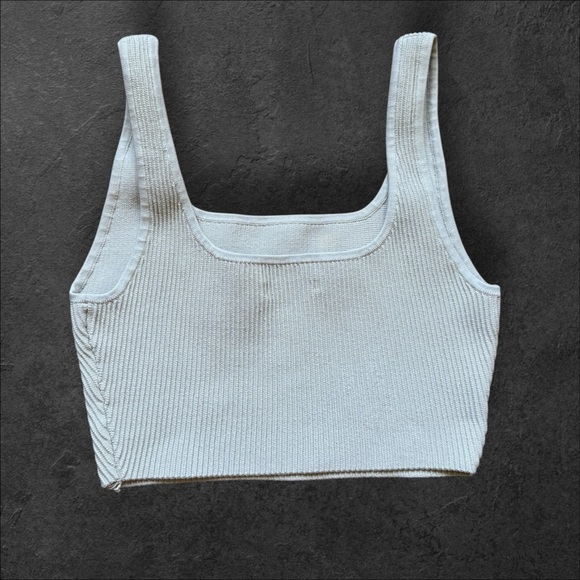 Aritzia Babaton Sculpt Knit Square neck Cropped Tank Size Small Matte Pearl - Picture 6 of 7